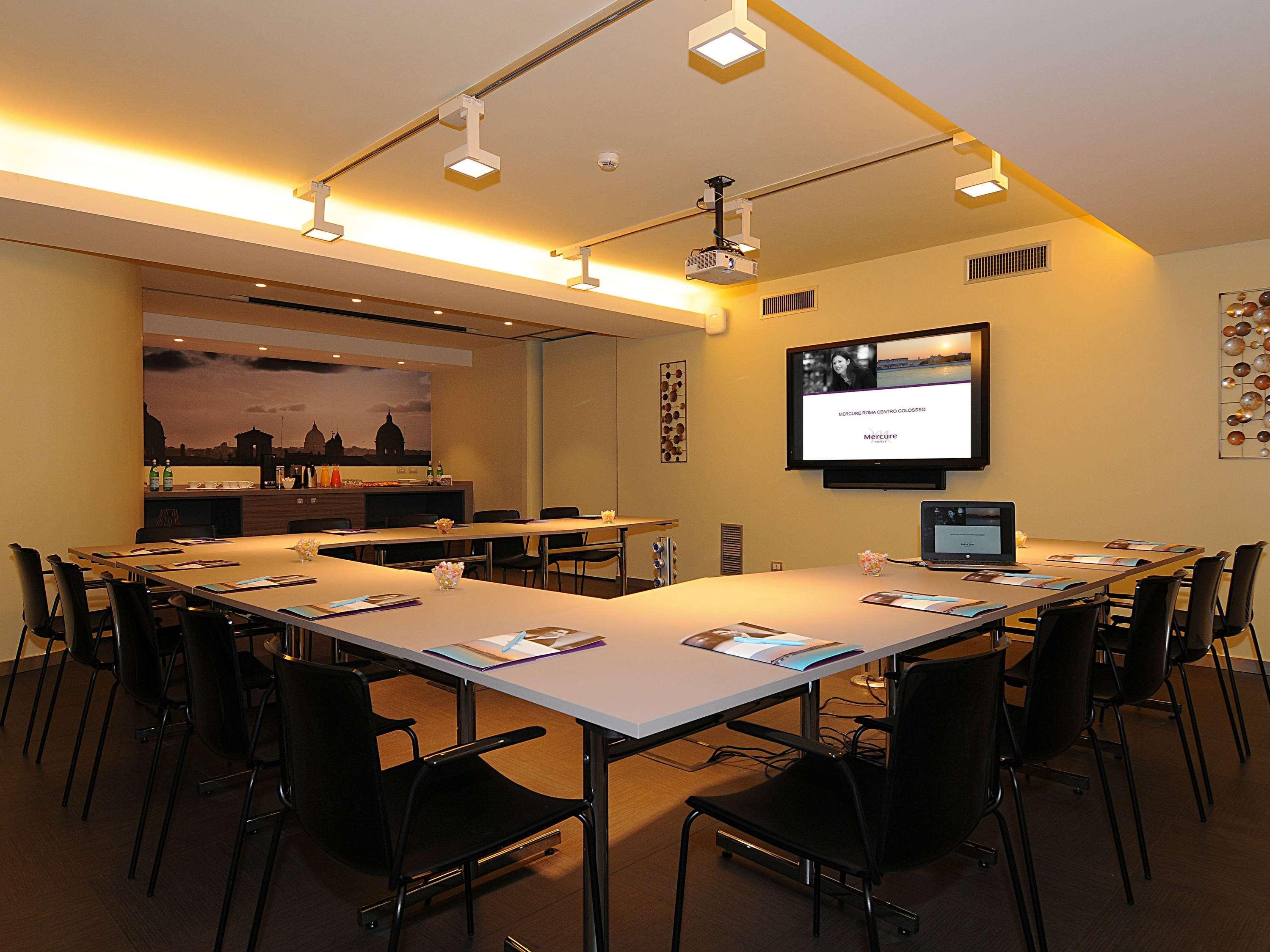 Mercure Centro Colosseo Hotel 4*