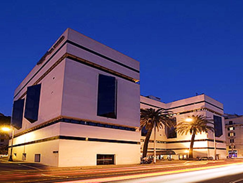 Hotel Mercure Centro Colosseo 4*