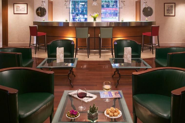 Hotel Mercure Centro Colosseo 4*